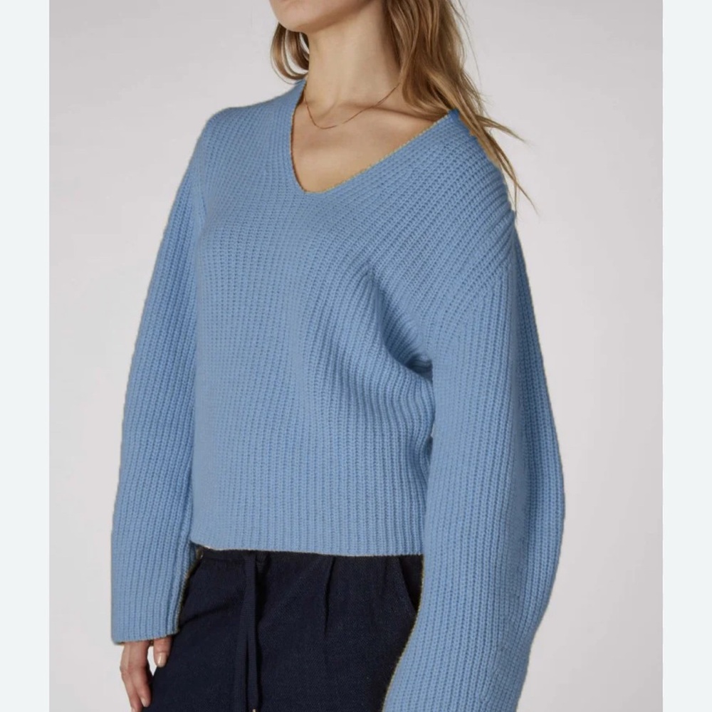 Vintage 100% Wool and Cashmere Blue V-Neck Sweater - Spring Sweater